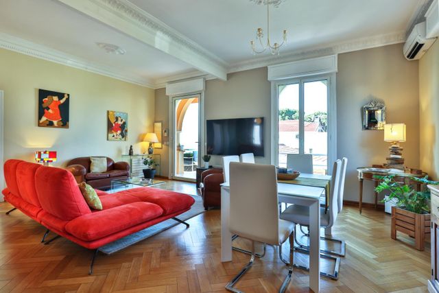maison à vendre - 6 pièces - 197.57 m2 - NICE - 06 - PROVENCE-ALPES-COTE-D-AZUR - Century 21 Lafage Transactions