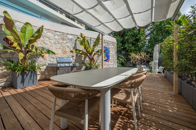 maison à vendre - 6 pièces - 187.72 m2 - VILLEFRANCHE SUR MER - 06 - PROVENCE-ALPES-COTE-D-AZUR - Century 21 Lafage Transactions