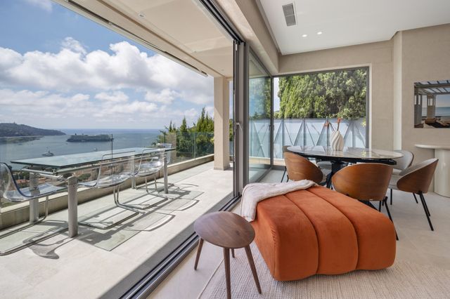 maison à vendre - 6 pièces - 187.72 m2 - VILLEFRANCHE SUR MER - 06 - PROVENCE-ALPES-COTE-D-AZUR - Century 21 Lafage Transactions