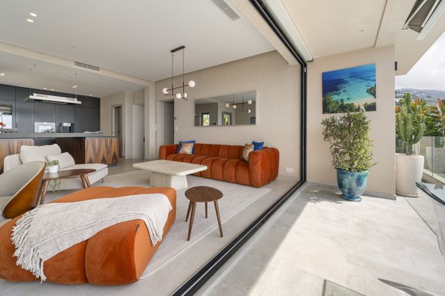maison à vendre - 6 pièces - 187.72 m2 - VILLEFRANCHE SUR MER - 06 - PROVENCE-ALPES-COTE-D-AZUR - Century 21 Lafage Transactions