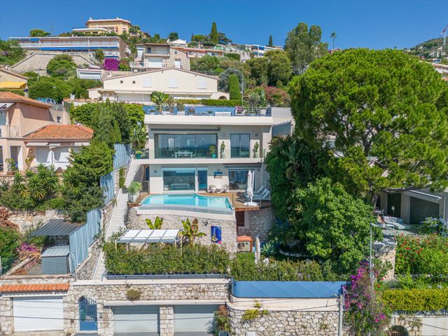 maison à vendre - 6 pièces - 187.72 m2 - VILLEFRANCHE SUR MER - 06 - PROVENCE-ALPES-COTE-D-AZUR - Century 21 Lafage Transactions