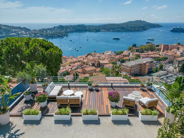 maison à vendre - 6 pièces - 187.72 m2 - VILLEFRANCHE SUR MER - 06 - PROVENCE-ALPES-COTE-D-AZUR - Century 21 Lafage Transactions