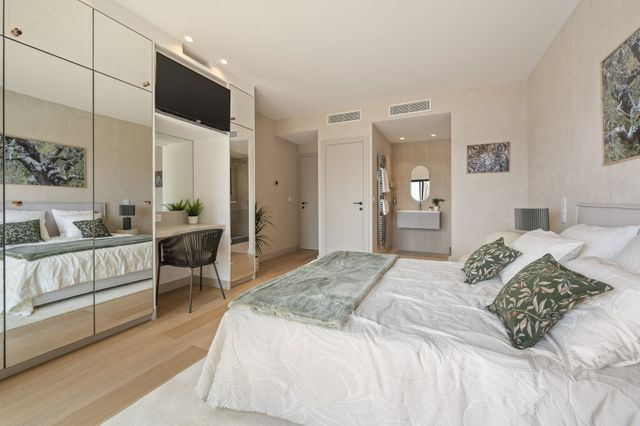 maison à vendre - 6 pièces - 187.72 m2 - VILLEFRANCHE SUR MER - 06 - PROVENCE-ALPES-COTE-D-AZUR - Century 21 Lafage Transactions
