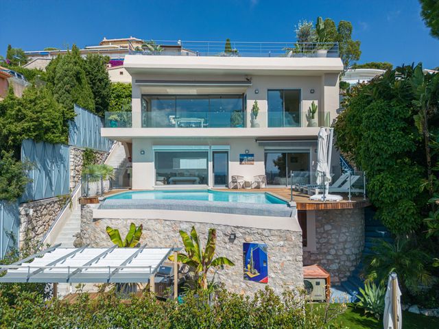 maison à vendre - 6 pièces - 187.72 m2 - VILLEFRANCHE SUR MER - 06 - PROVENCE-ALPES-COTE-D-AZUR - Century 21 Lafage Transactions