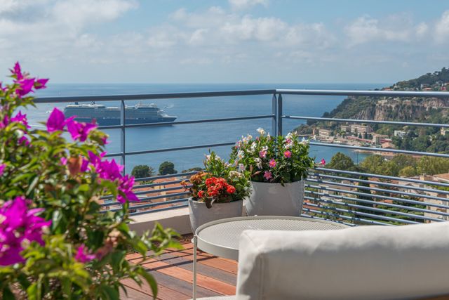 maison à vendre - 6 pièces - 187.72 m2 - VILLEFRANCHE SUR MER - 06 - PROVENCE-ALPES-COTE-D-AZUR - Century 21 Lafage Transactions