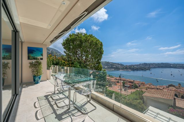 maison à vendre - 6 pièces - 187.72 m2 - VILLEFRANCHE SUR MER - 06 - PROVENCE-ALPES-COTE-D-AZUR - Century 21 Lafage Transactions