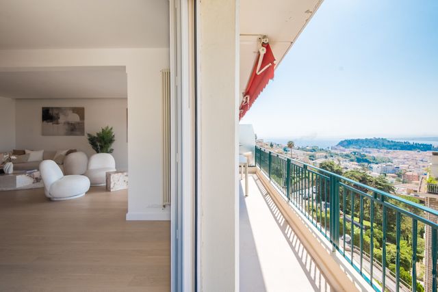 Appartement F3 à vendre - 3 pièces - 89.05 m2 - NICE - 06 - PROVENCE-ALPES-COTE-D-AZUR - Century 21 Lafage Transactions