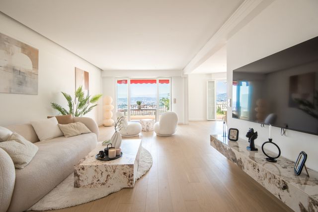 Appartement F3 à vendre - 3 pièces - 89.05 m2 - NICE - 06 - PROVENCE-ALPES-COTE-D-AZUR - Century 21 Lafage Transactions