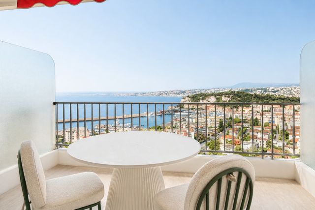 Appartement F3 à vendre - 3 pièces - 75.44 m2 - NICE - 06 - PROVENCE-ALPES-COTE-D-AZUR - Century 21 Lafage Transactions