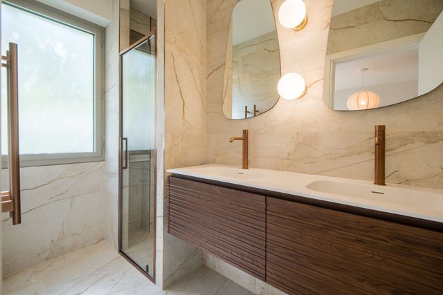 Appartement F3 à vendre - 3 pièces - 101.04 m2 - NICE - 06 - PROVENCE-ALPES-COTE-D-AZUR - Century 21 Lafage Transactions