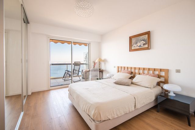 Appartement F4 à vendre - 4 pièces - 123.02 m2 - NICE - 06 - PROVENCE-ALPES-COTE-D-AZUR - Century 21 Lafage Transactions