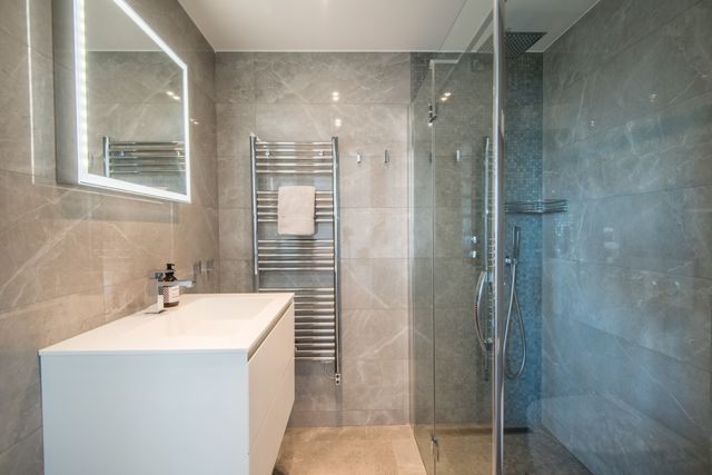 Appartement F4 à vendre - 4 pièces - 123.02 m2 - NICE - 06 - PROVENCE-ALPES-COTE-D-AZUR - Century 21 Lafage Transactions