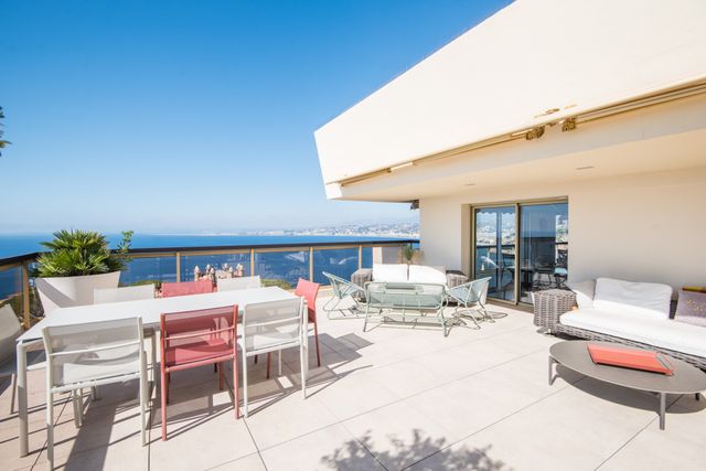 Appartement F4 à vendre - 4 pièces - 123.02 m2 - NICE - 06 - PROVENCE-ALPES-COTE-D-AZUR - Century 21 Lafage Transactions