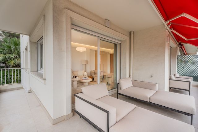 Appartement F3 à vendre - 3 pièces - 87.81 m2 - NICE - 06 - PROVENCE-ALPES-COTE-D-AZUR - Century 21 Lafage Transactions
