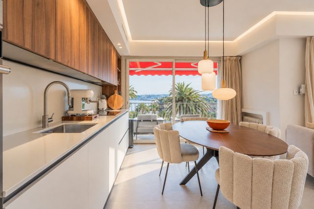 Appartement F3 à vendre - 3 pièces - 87.81 m2 - NICE - 06 - PROVENCE-ALPES-COTE-D-AZUR - Century 21 Lafage Transactions