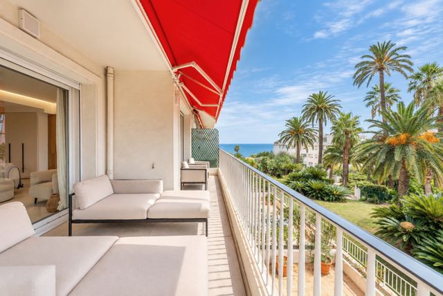 Appartement F3 à vendre - 3 pièces - 87.81 m2 - NICE - 06 - PROVENCE-ALPES-COTE-D-AZUR - Century 21 Lafage Transactions