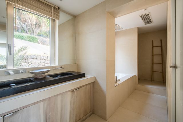maison à vendre - 8 pièces - 440.0 m2 - NICE - 06 - PROVENCE-ALPES-COTE-D-AZUR - Century 21 Lafage Transactions