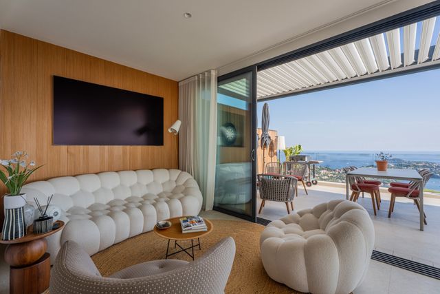 maison à vendre - 7 pièces - 312.0 m2 - VILLEFRANCHE SUR MER - 06 - PROVENCE-ALPES-COTE-D-AZUR - Century 21 Lafage Transactions