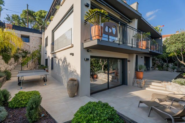 maison à vendre - 7 pièces - 312.0 m2 - VILLEFRANCHE SUR MER - 06 - PROVENCE-ALPES-COTE-D-AZUR - Century 21 Lafage Transactions