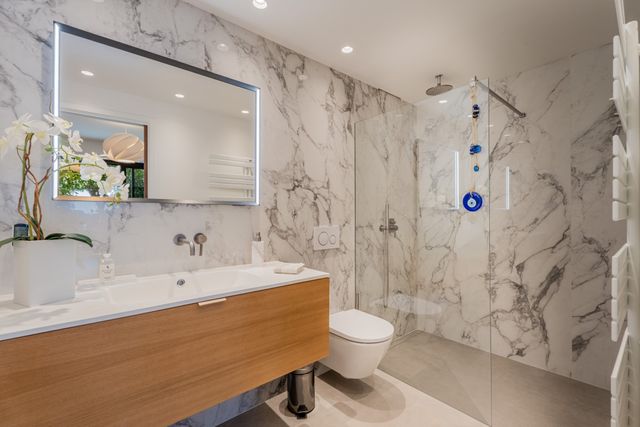 maison à vendre - 7 pièces - 312.0 m2 - VILLEFRANCHE SUR MER - 06 - PROVENCE-ALPES-COTE-D-AZUR - Century 21 Lafage Transactions