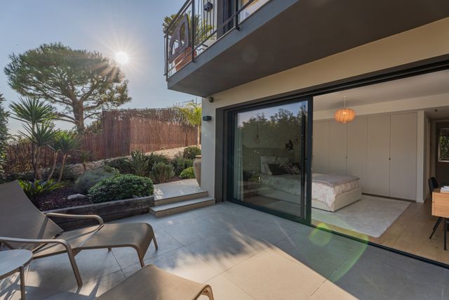 maison à vendre - 7 pièces - 312.0 m2 - VILLEFRANCHE SUR MER - 06 - PROVENCE-ALPES-COTE-D-AZUR - Century 21 Lafage Transactions