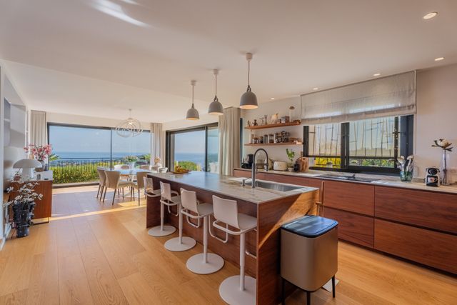 maison à vendre - 7 pièces - 312.0 m2 - VILLEFRANCHE SUR MER - 06 - PROVENCE-ALPES-COTE-D-AZUR - Century 21 Lafage Transactions