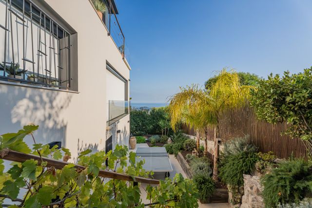 maison à vendre - 7 pièces - 312.0 m2 - VILLEFRANCHE SUR MER - 06 - PROVENCE-ALPES-COTE-D-AZUR - Century 21 Lafage Transactions